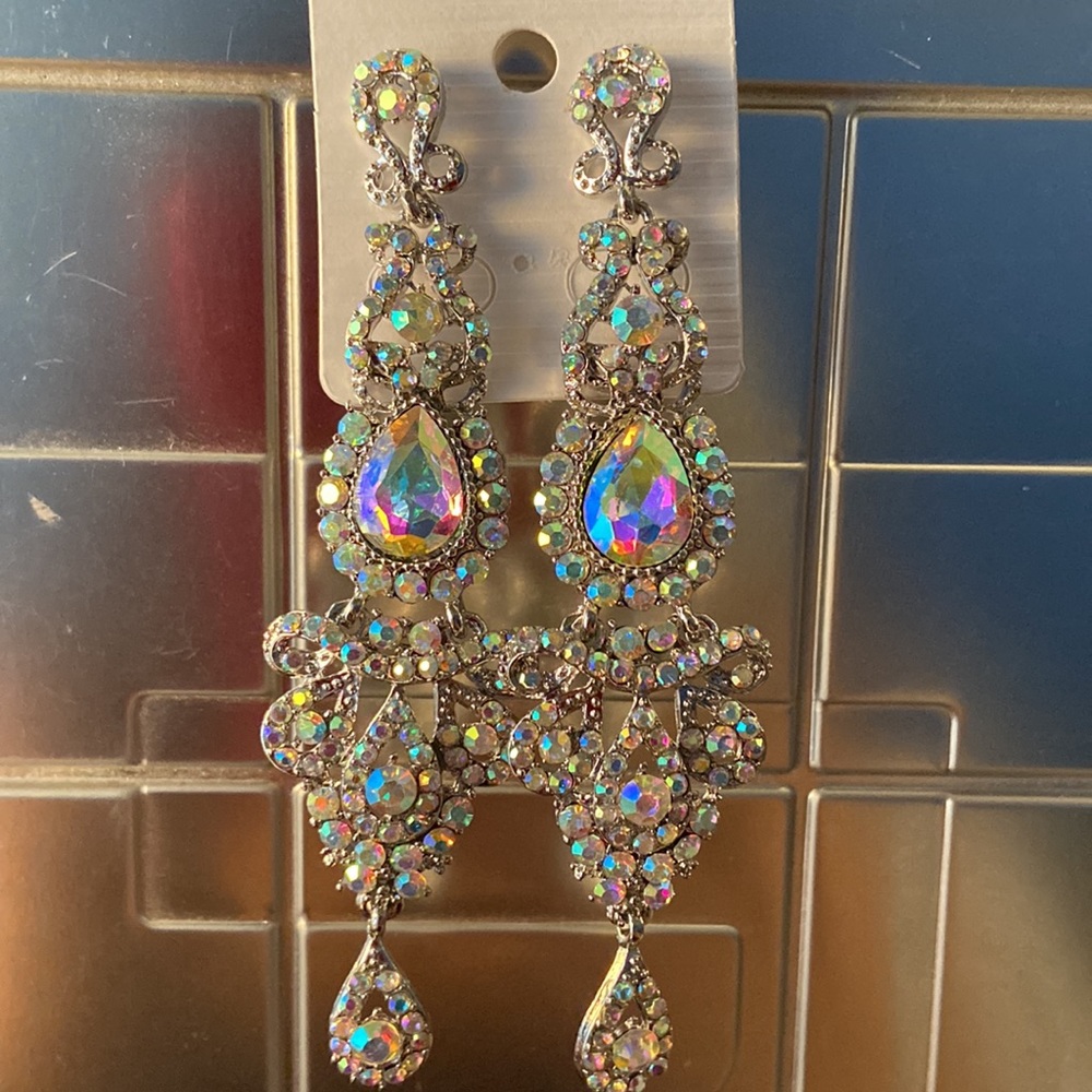 Women Water-Drop Gemstone Decor Drop Earrings